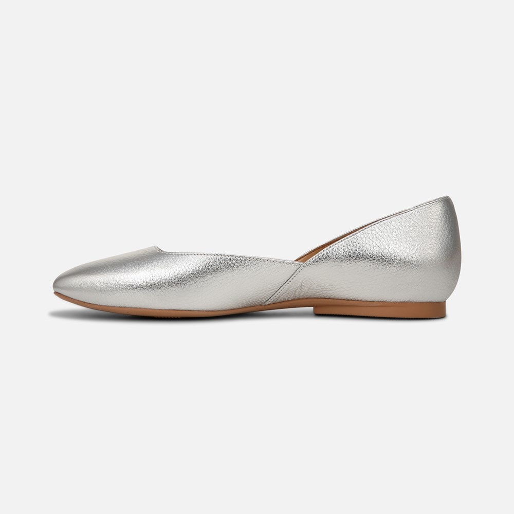 Naturalizer Cody Flat - Silver Croc Pattern Leather Naturalizer Cody Flat - Silver Croc Pattern Leather