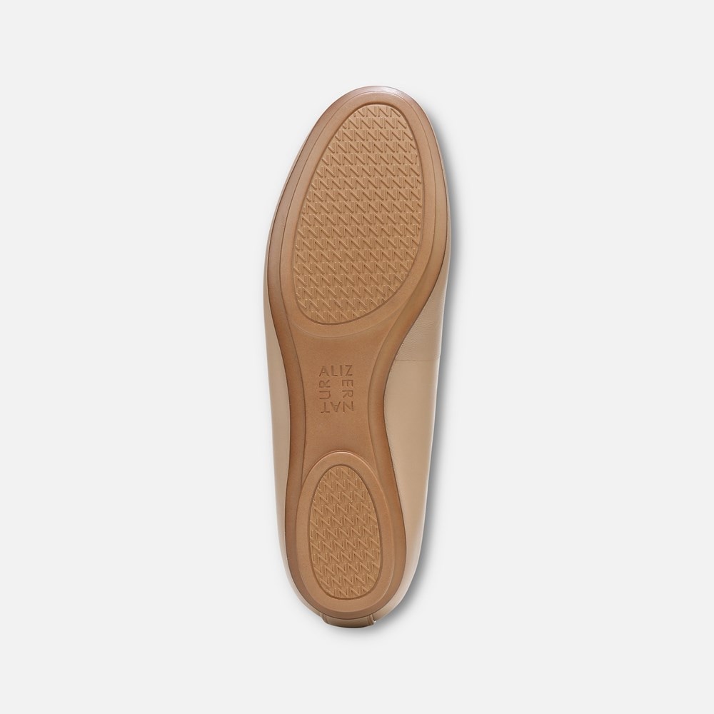 Naturalizer Maxwell Ballet Flat - Crème Brulee Leather Naturalizer Maxwell Ballet Flat - Crème Brulee Leather