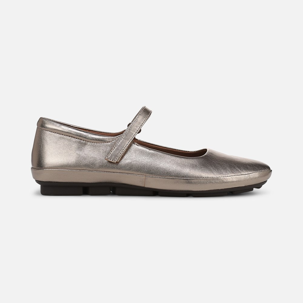 Naturalizer Behold 2 Mary Jane - Warm Silver Leather Naturalizer Behold 2 Mary Jane - Warm Silver Leather