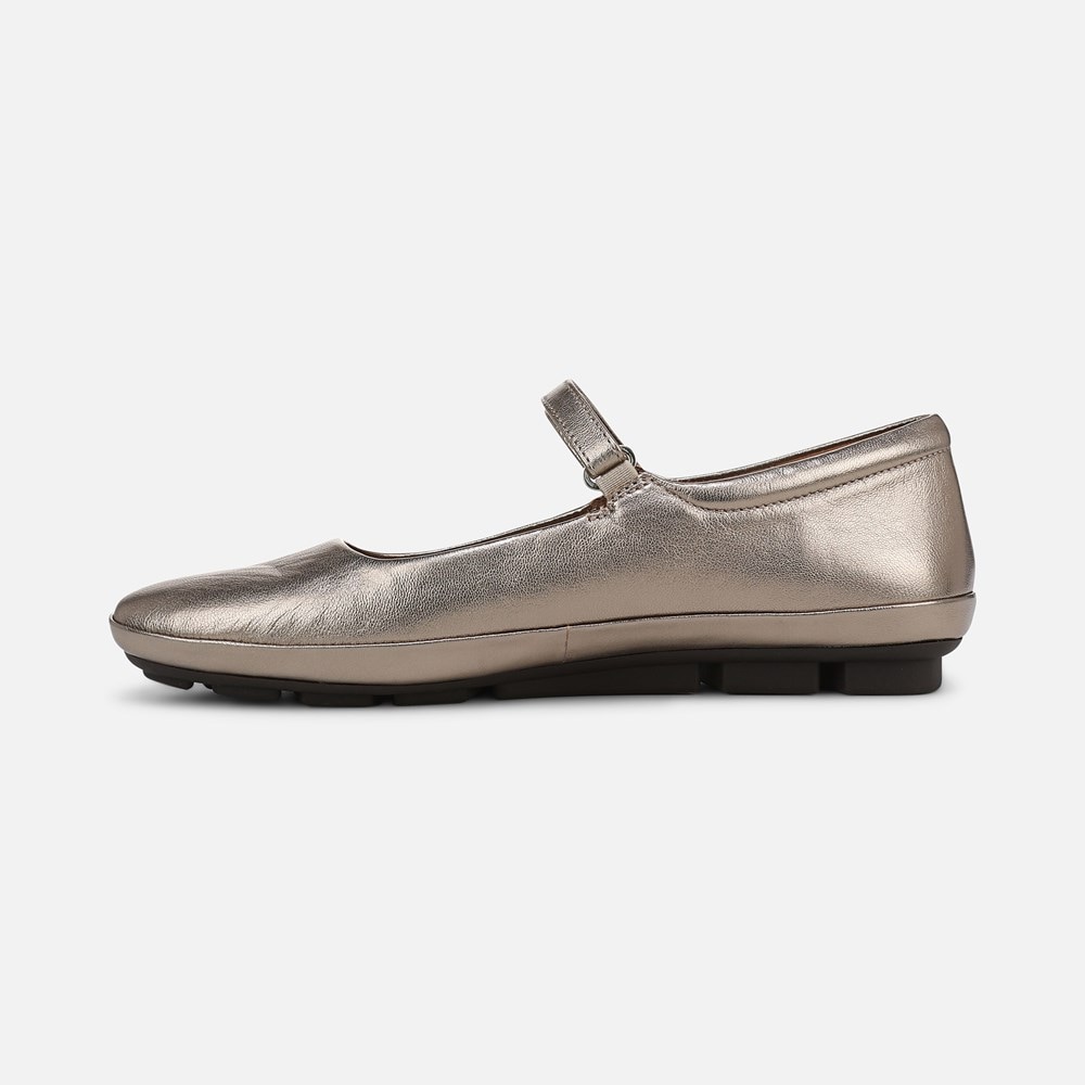 Naturalizer Behold 2 Mary Jane - Warm Silver Leather Naturalizer Behold 2 Mary Jane - Warm Silver Leather