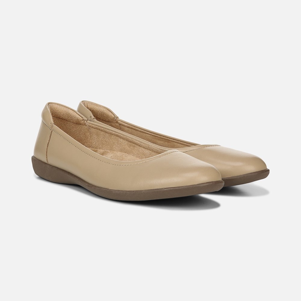 Naturalizer Flexy Flat - Nude Leather