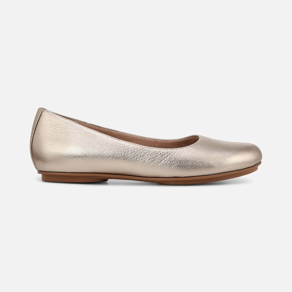 Naturalizer Maxwell Ballet Flat - Warm Silver Leather Naturalizer Maxwell Ballet Flat - Warm Silver Leather