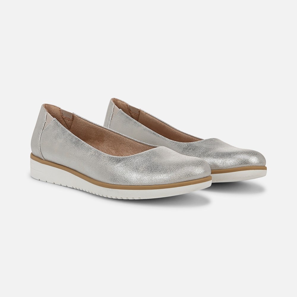 Naturalizer SOUL Idea Ballet Flat - Silver Faux Leather Naturalizer SOUL Idea Ballet Flat - Silver Faux Leather