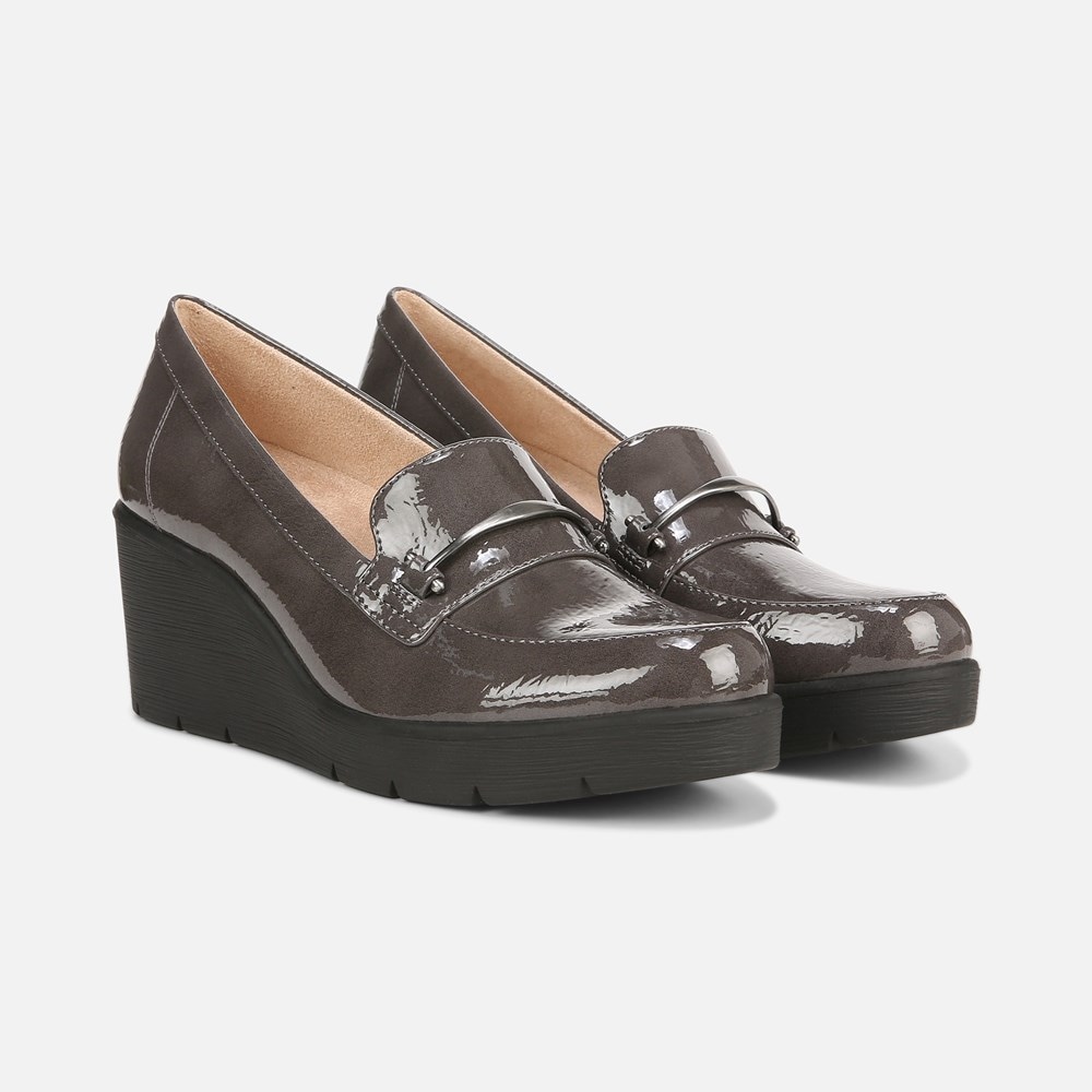 Naturalizer SOUL Achieve Wedge - Grey Patent Synthetic