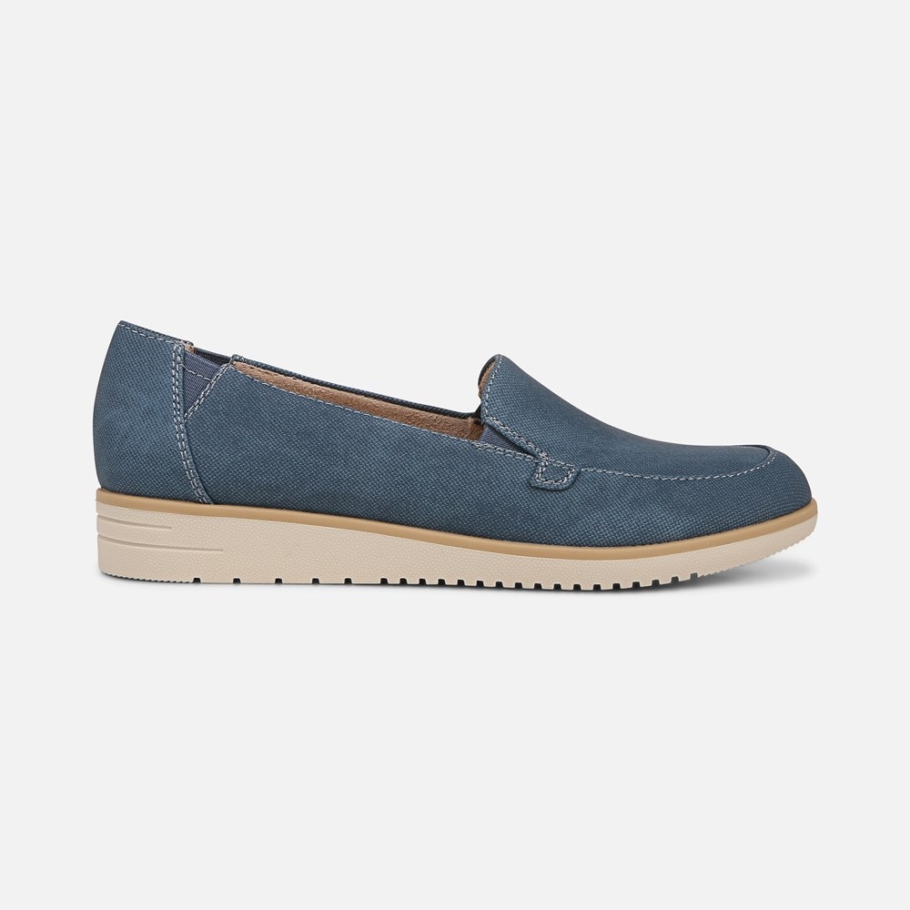 Naturalizer SOUL Idea Moc Loafer - Indigo Faux Leather Naturalizer SOUL Idea Moc Loafer - Indigo Faux Leather