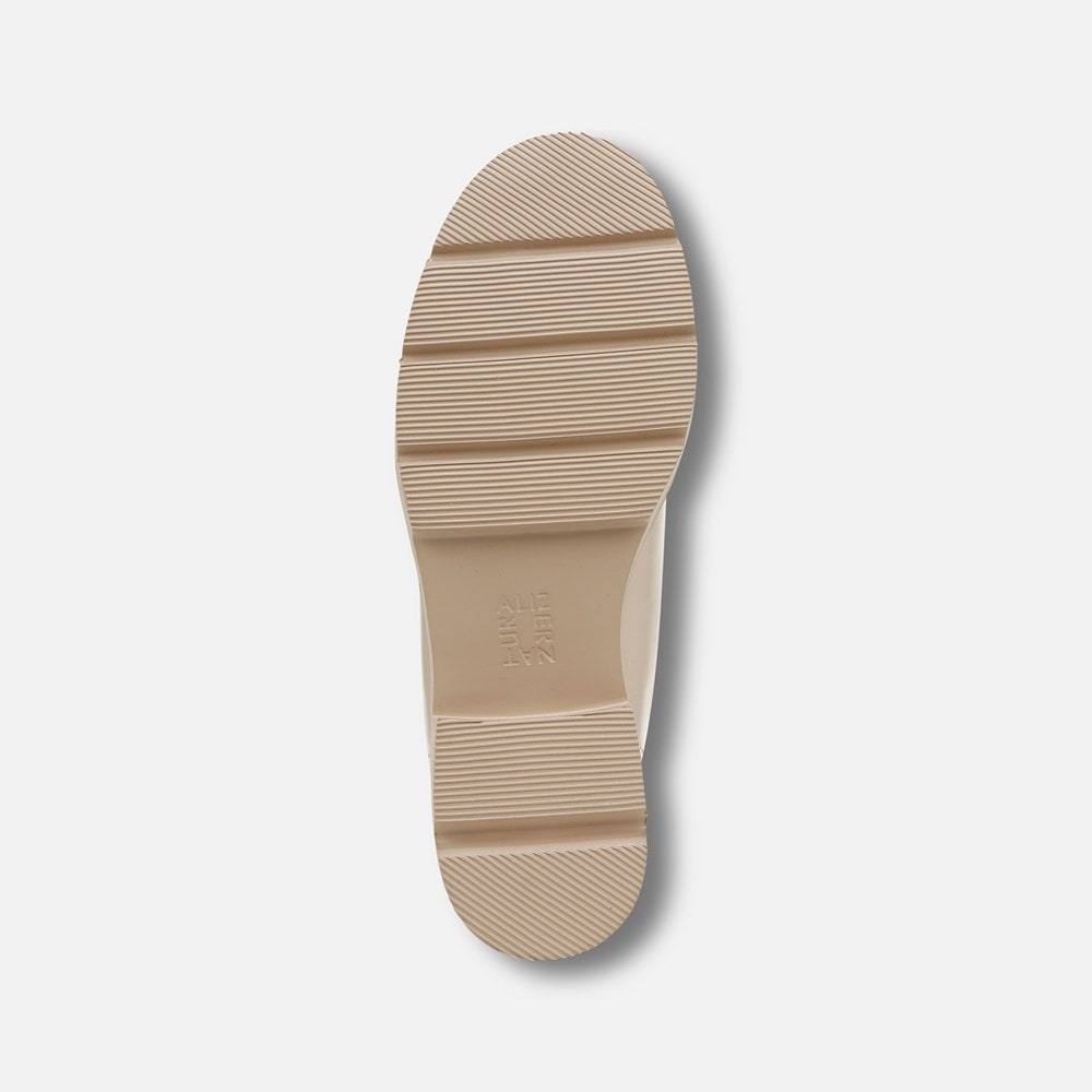 Naturalizer Committed Lug Loafer - Porcelain Faux Leather Naturalizer Committed Lug Loafer - Porcelain Faux Leather