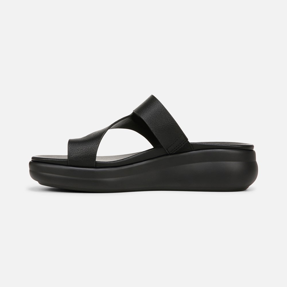 Naturalizer Cailan Sandal - Black Faux Leather Naturalizer Cailan Sandal - Black Faux Leather