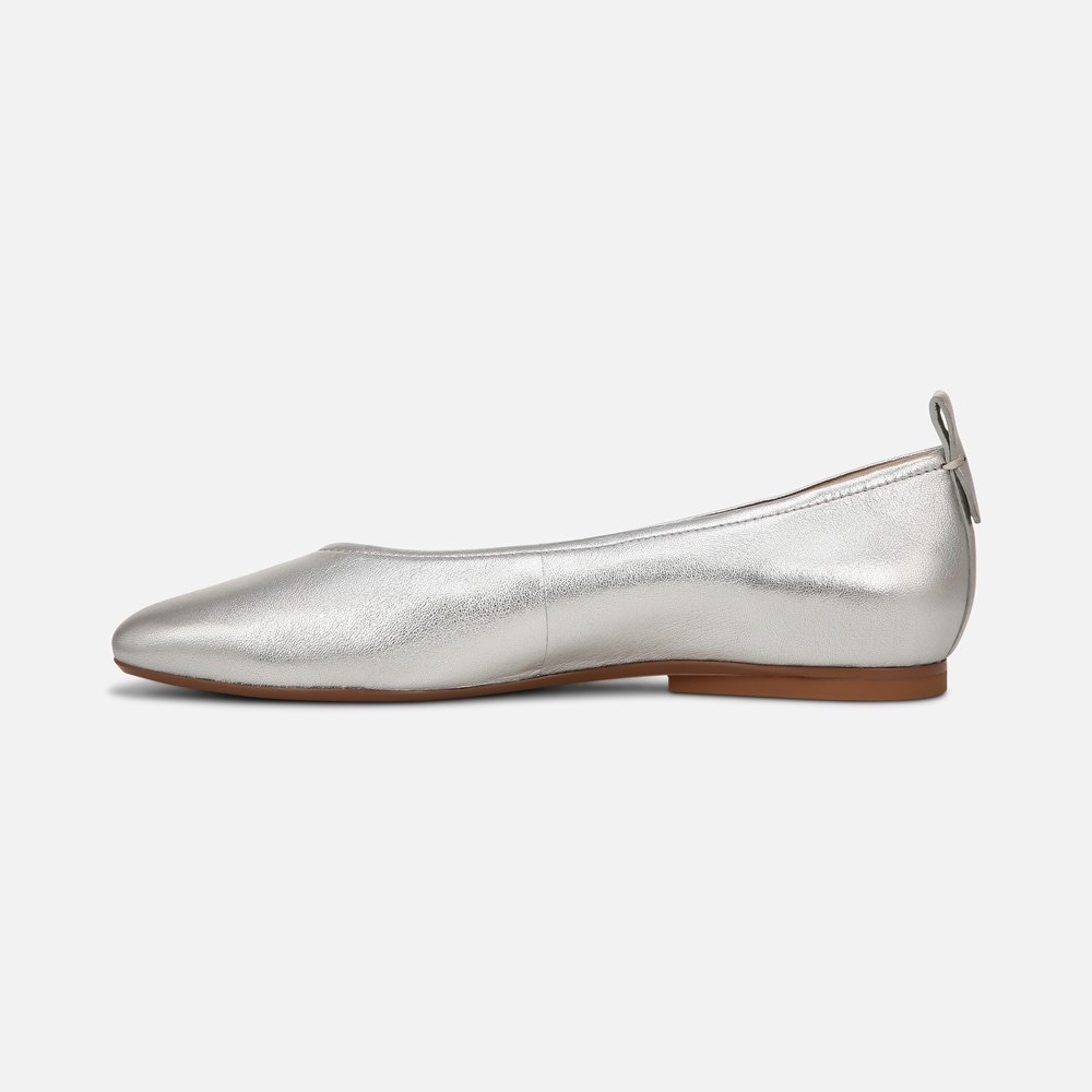 Naturalizer 27 Edit Carla Flat - Silver Leather Naturalizer 27 Edit Carla Flat - Silver Leather