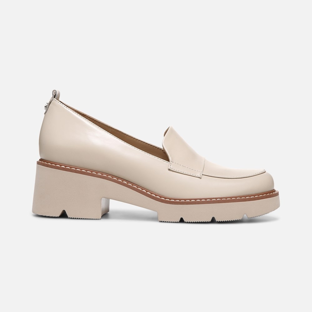 Naturalizer Darry Lug Sole Loafer - Porcelain Skin Leather