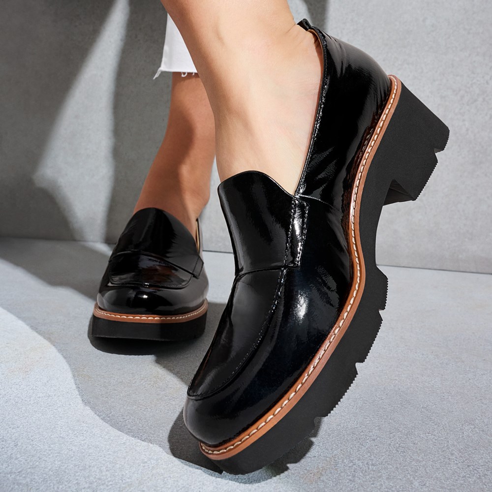 Naturalizer Darry Lug Sole Loafer - Black Patent Naturalizer Darry Lug Sole Loafer - Black Patent