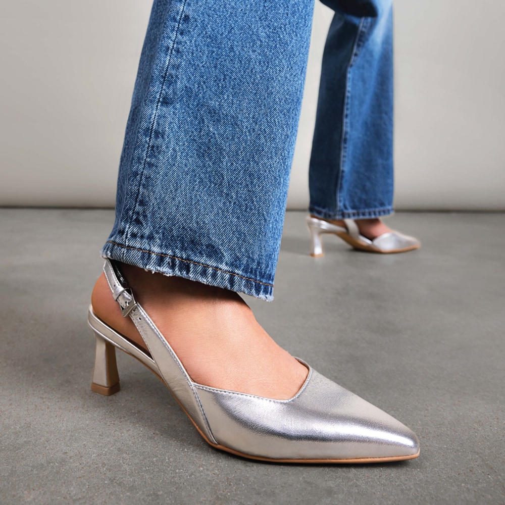 Naturalizer Dalary Slingback Pump - Silver Leather Naturalizer Dalary Slingback Pump - Silver Leather