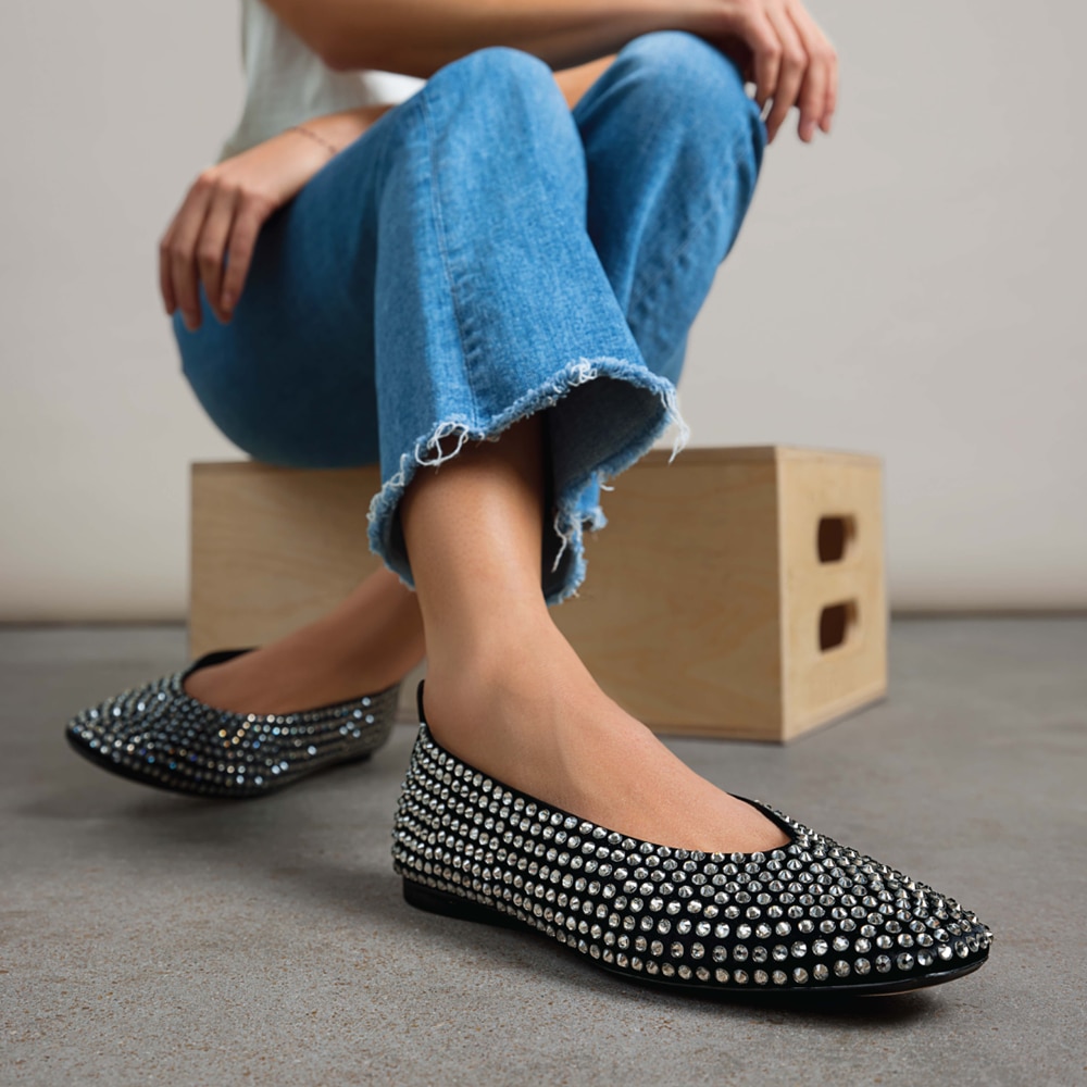 Naturalizer 27 Edit Carla Flat - Black Satin Naturalizer 27 Edit Carla Flat - Black Satin