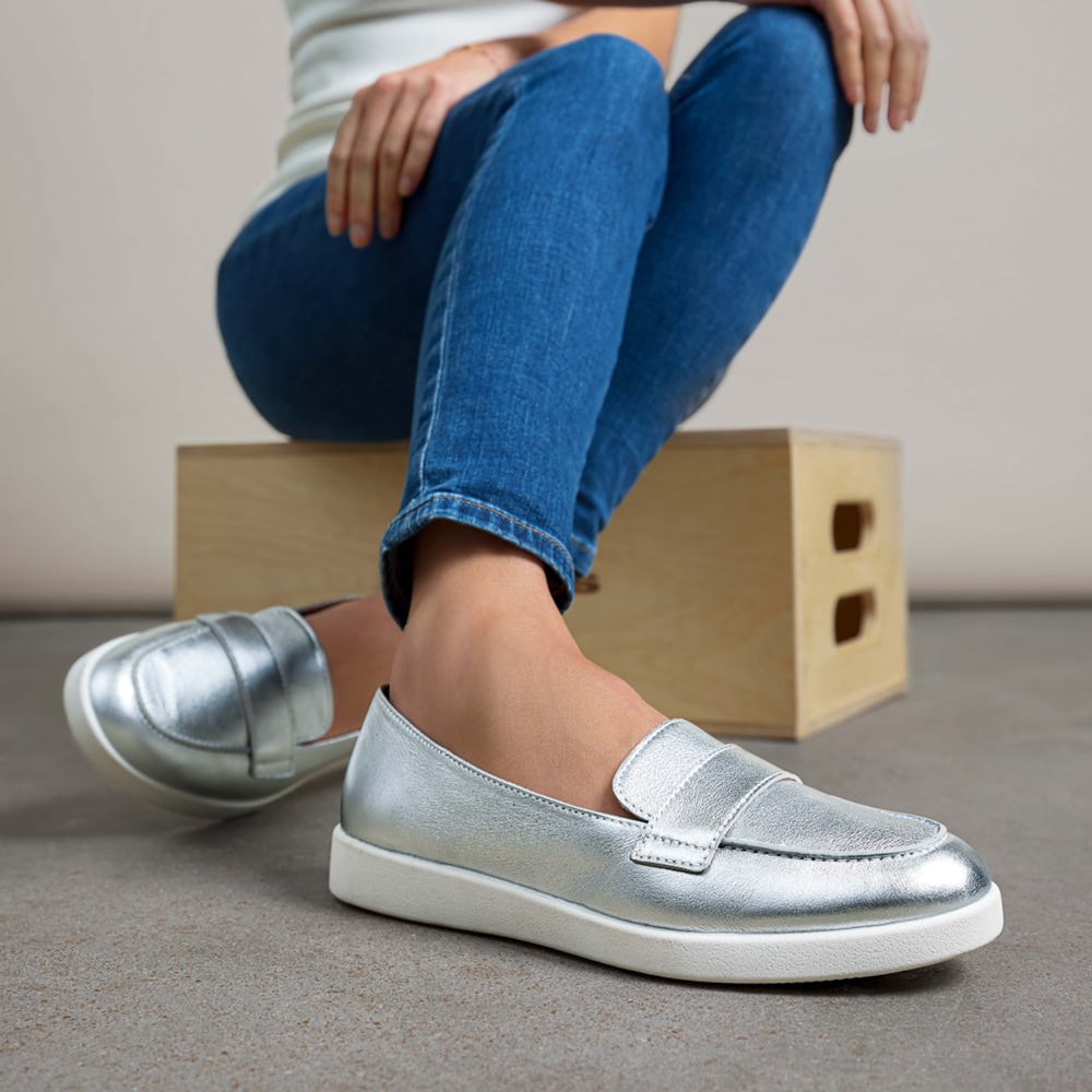 Naturalizer Karis Loafer - Silver Leather Naturalizer Karis Loafer - Silver Leather