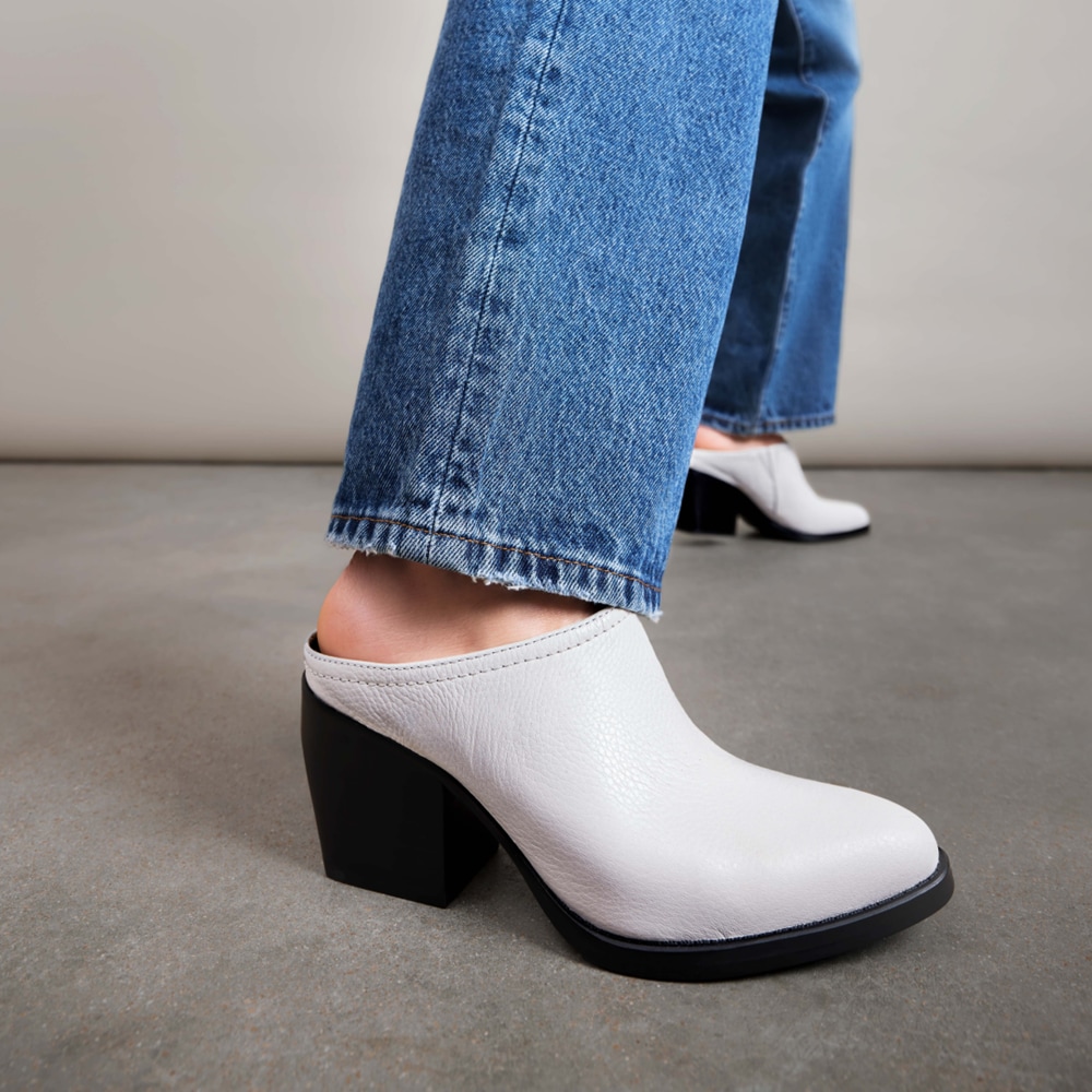 Naturalizer Fairmont Block Heel Mule - Warm White Leather Naturalizer Fairmont Block Heel Mule - Warm White Leather