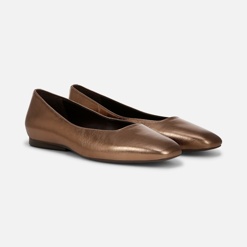 Naturalizer Chelsea Ballet Flat - Old Gold Leather Naturalizer Chelsea Ballet Flat - Old Gold Leather