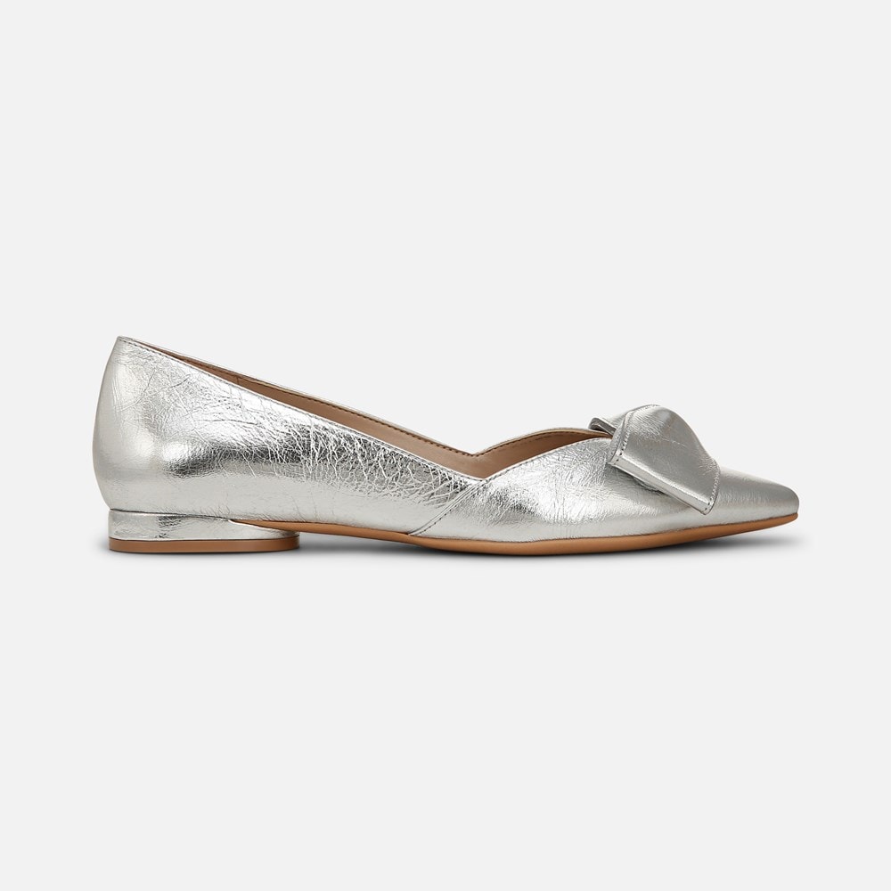 Naturalizer Havana Bow Flat - Silver Leather Naturalizer Havana Bow Flat - Silver Leather