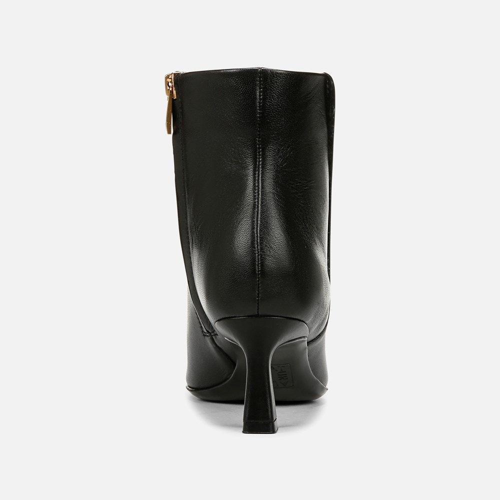 Naturalizer Deesha Bootie - Black Leather Naturalizer Deesha Bootie - Black Leather
