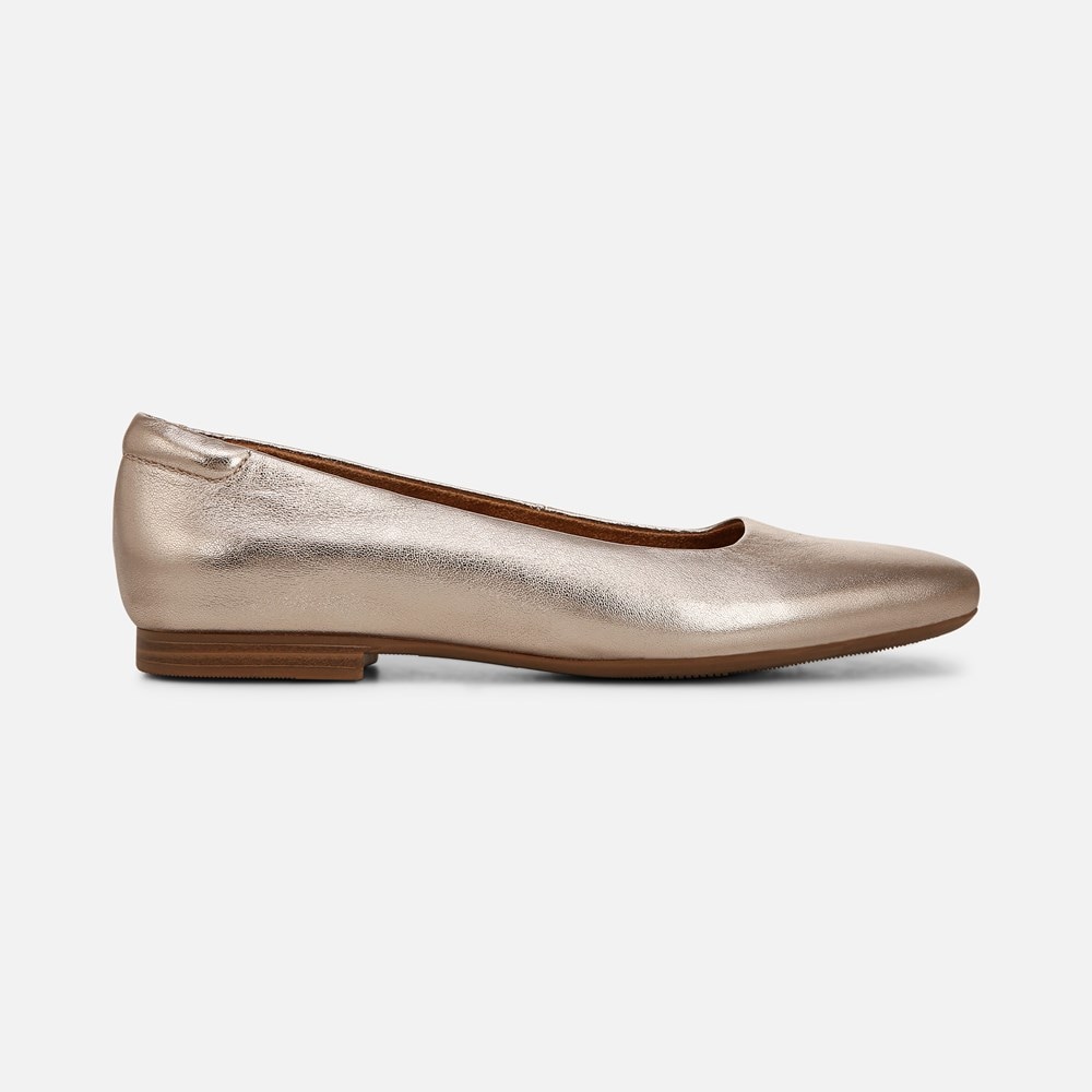 Naturalizer Kelly Ballet Flat - Warm Silver Leather Naturalizer Kelly Ballet Flat - Warm Silver Leather