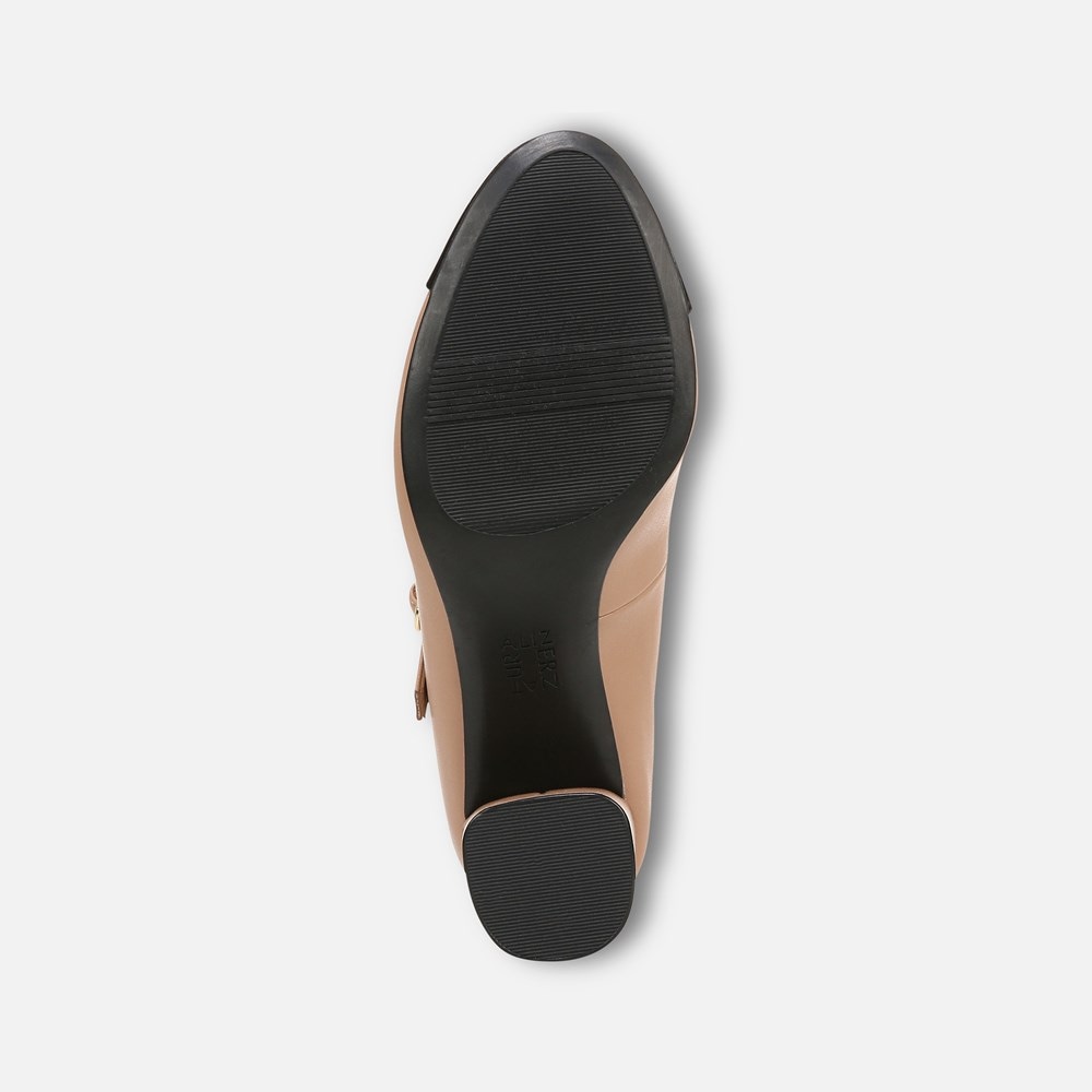 Naturalizer Lovable Mary Jane - Taupe / Black Faux Leather Naturalizer Lovable Mary Jane - Taupe / Black Faux Leather