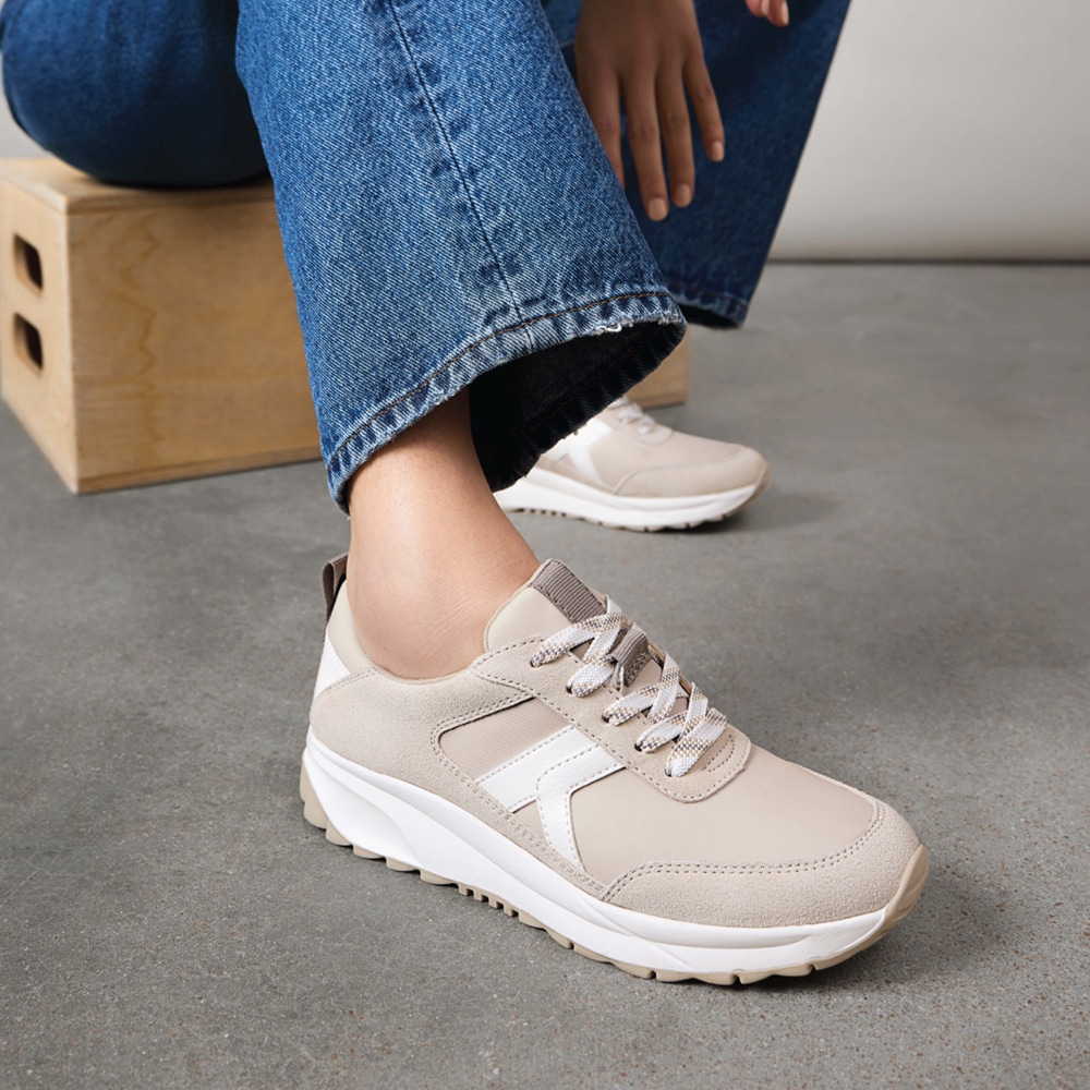 Naturalizer Shay Jogger Lace Up Sneaker - Warm White / Porcelain Suede Naturalizer Shay Jogger Lace Up Sneaker - Warm White / Porcelain Suede