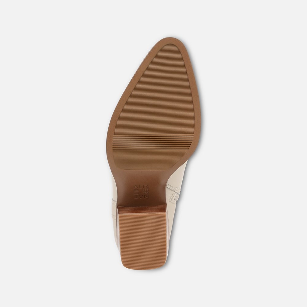 Naturalizer Fairmont Bootie - Porcelain Leather