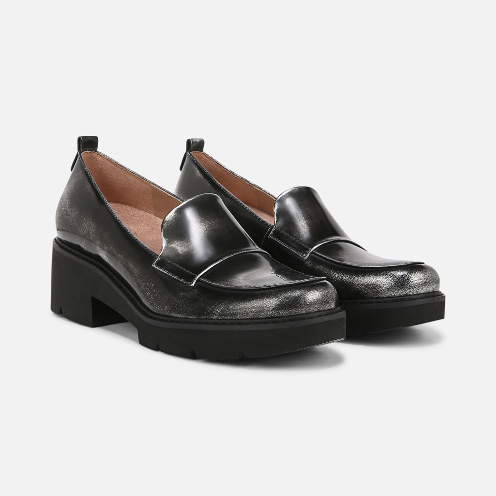 Naturalizer Darry Lug Sole Loafer - Black / Silver Leather Naturalizer Darry Lug Sole Loafer - Black / Silver Leather