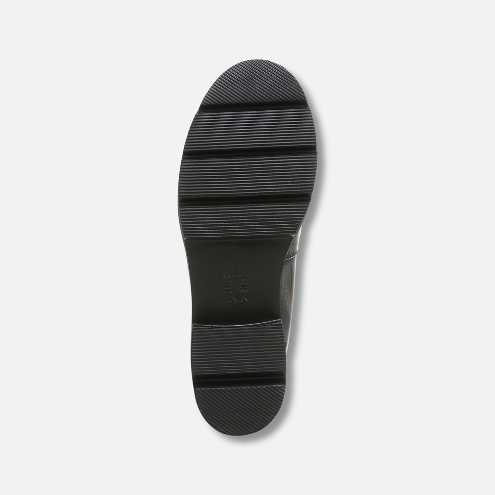 Naturalizer Darry Lug Sole Loafer - Black / Silver Leather Naturalizer Darry Lug Sole Loafer - Black / Silver Leather